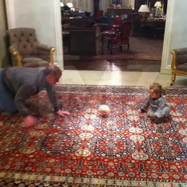 Kralın qardaşı bu fotoya görə saxlanılıbmış