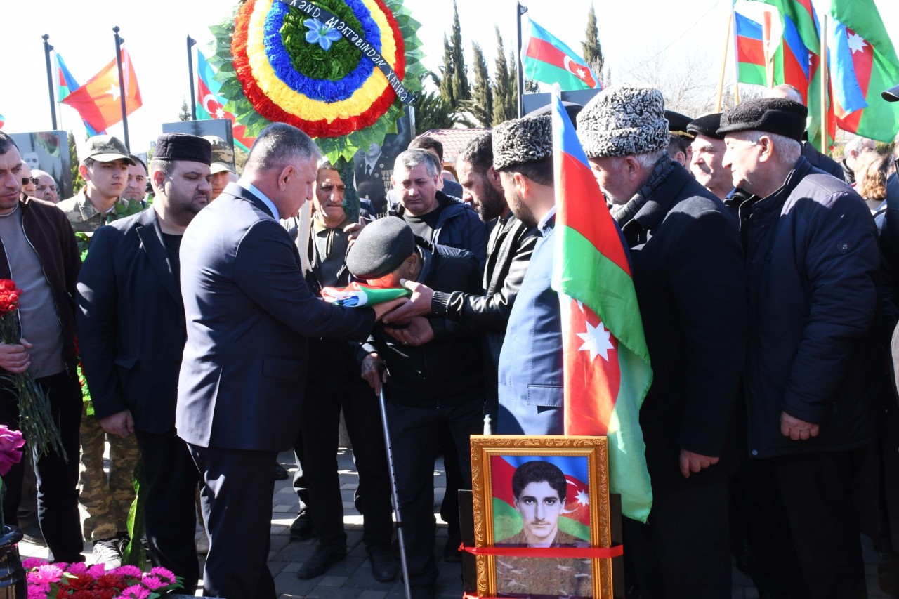 Qurban Göyüşovun qalıqları Ağdamda dəfn edildi - YENİLƏNİB (FOTOLAR)
