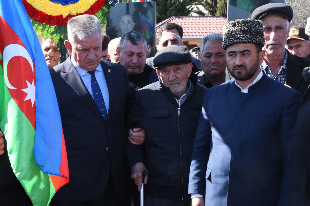 Qurban Göyüşovun qalıqları Ağdamda dəfn edildi - YENİLƏNİB (FOTOLAR)