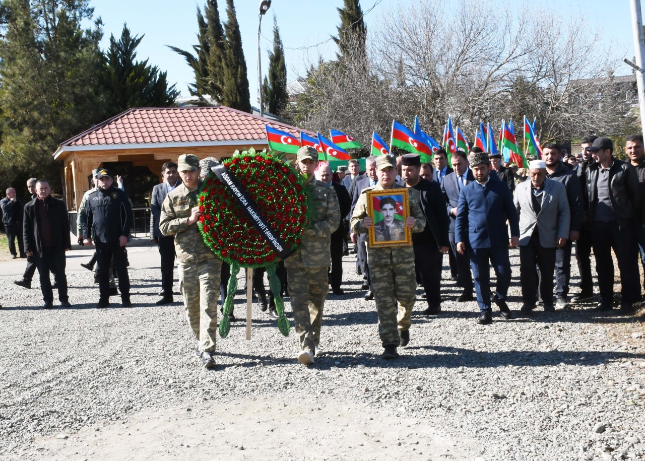 Qurban Göyüşovun qalıqları Ağdamda dəfn edildi - YENİLƏNİB (FOTOLAR)