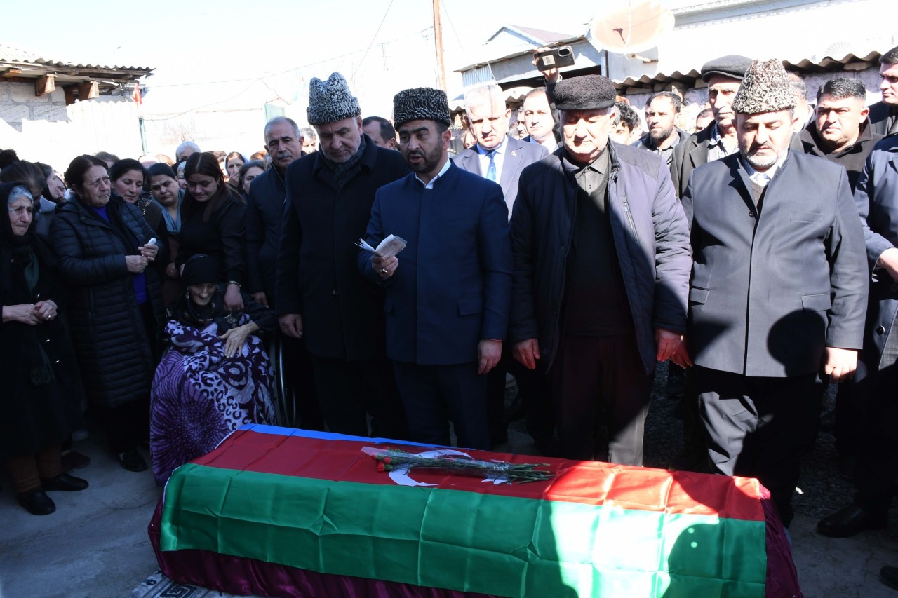 Qurban Göyüşovun qalıqları Ağdamda dəfn edildi - YENİLƏNİB (FOTOLAR)