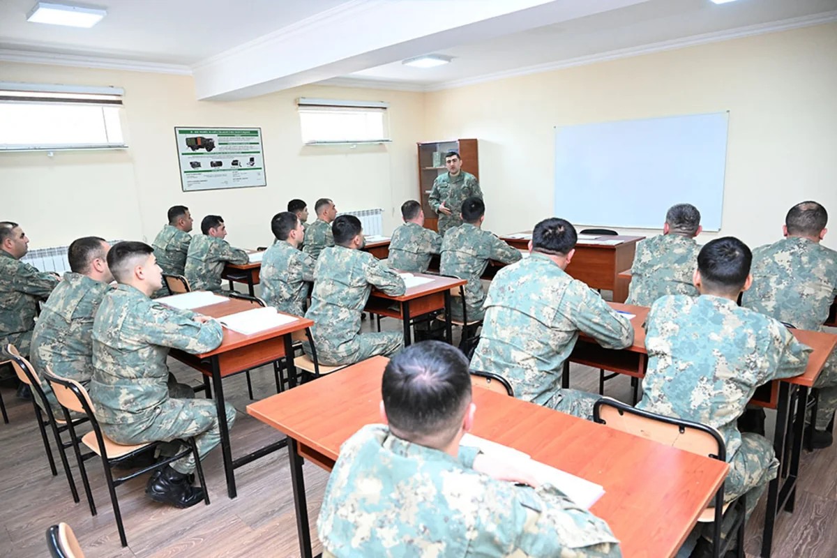 Zakir Həsənov hava hücumundan müdafiə bölmələrinin fəaliyyətini yoxladı - FOTOLAR