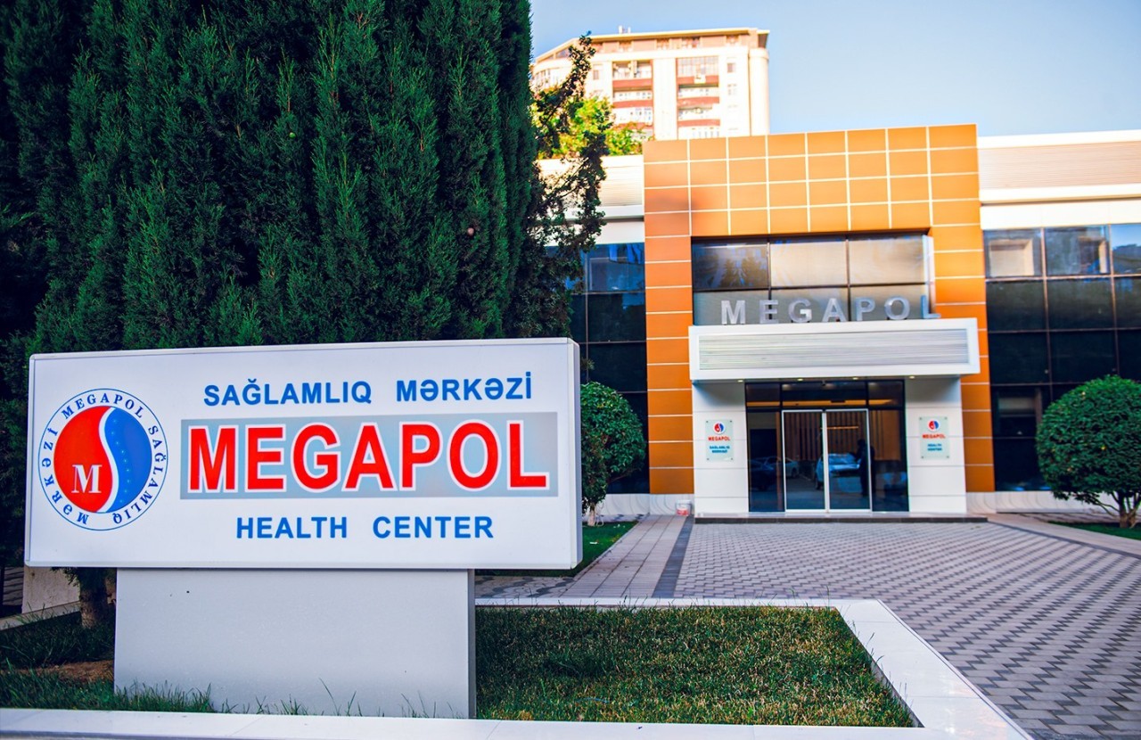 Əli Əhmədovun oğlu özəl klinikasındakı vəzifəsindən getdi