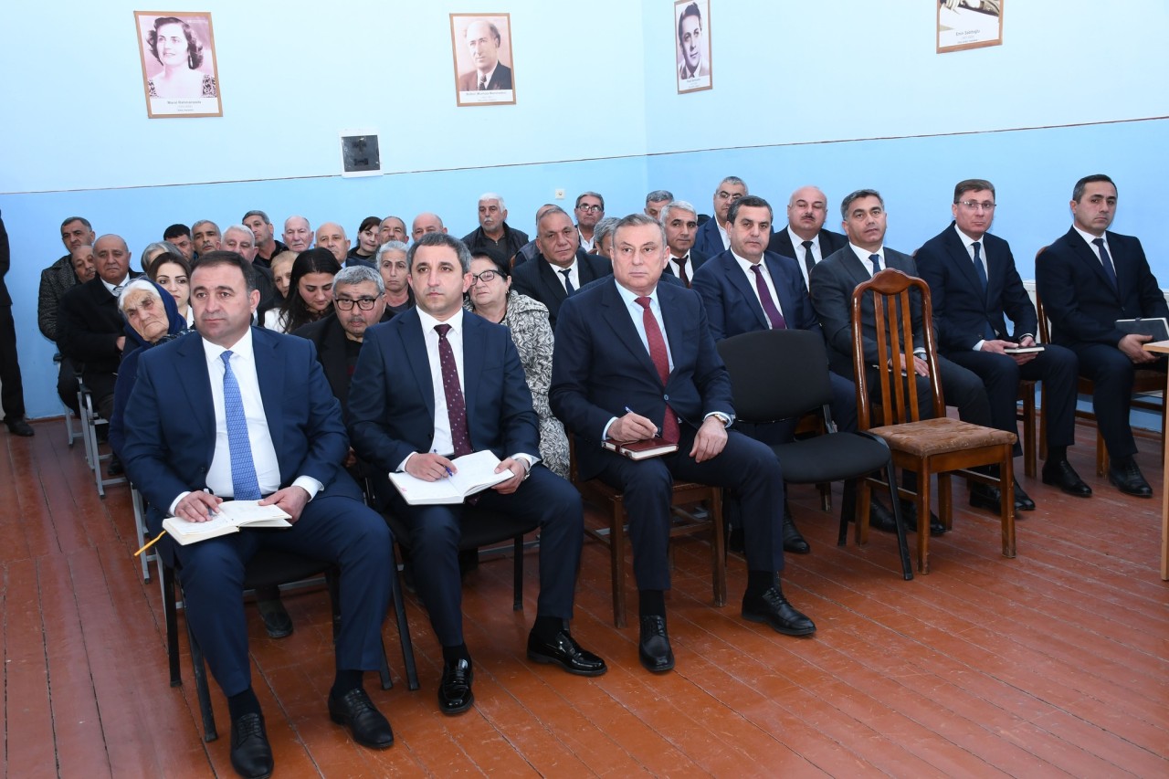 Vaqif Həsənov Birinci Dördyol qəsəbəsində səyyar qəbul-görüş keçirib - FOTOLAR