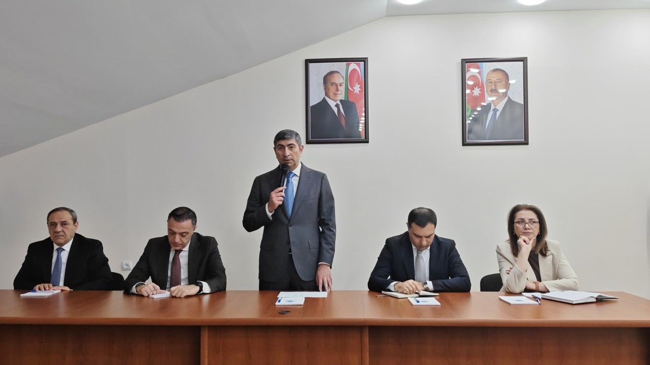 Elşad Həsənov ərazidə sakinlərlə görüş keçirdi - FOTOLAR