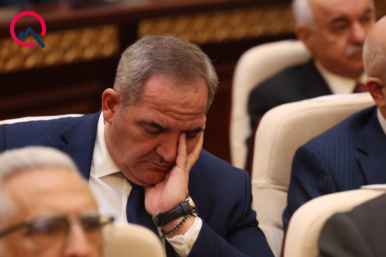 AMEA-nın iclasında yatdılar - FOTOLAR