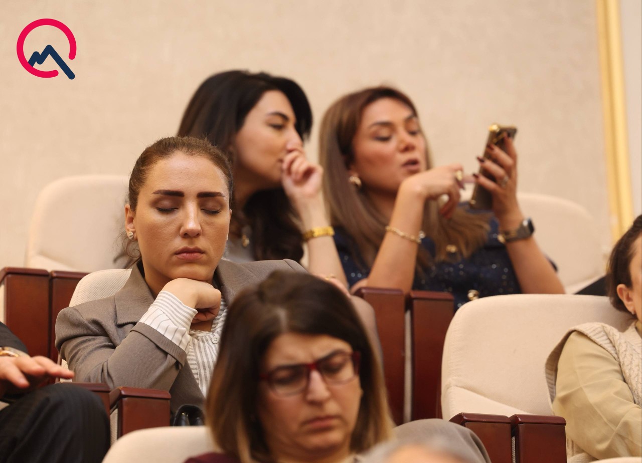 AMEA-nın iclasında yatdılar - FOTOLAR