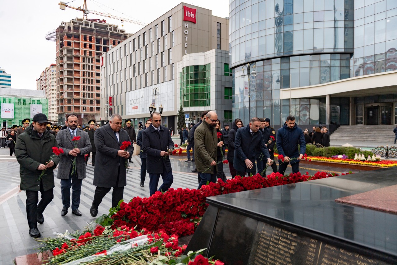 KTN-in kollektivi Xocalı soyqırımı abidəsini ziyarət edib - FOTOLAR