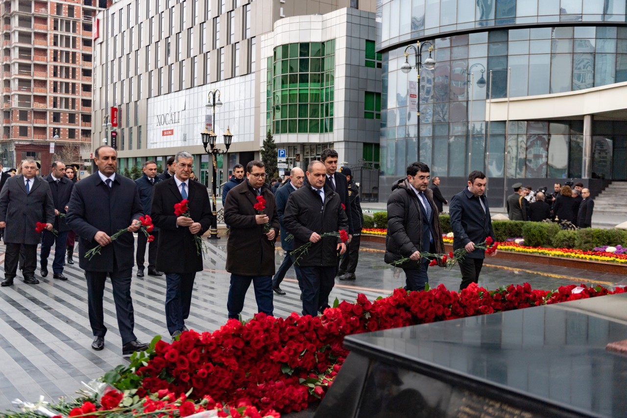 KTN-in kollektivi Xocalı soyqırımı abidəsini ziyarət edib - FOTOLAR