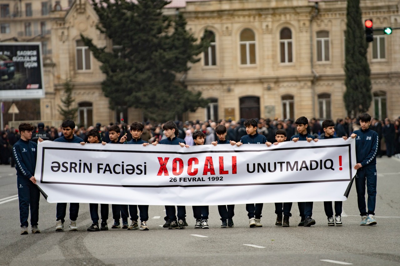 KTN-in kollektivi Xocalı soyqırımı abidəsini ziyarət edib - FOTOLAR