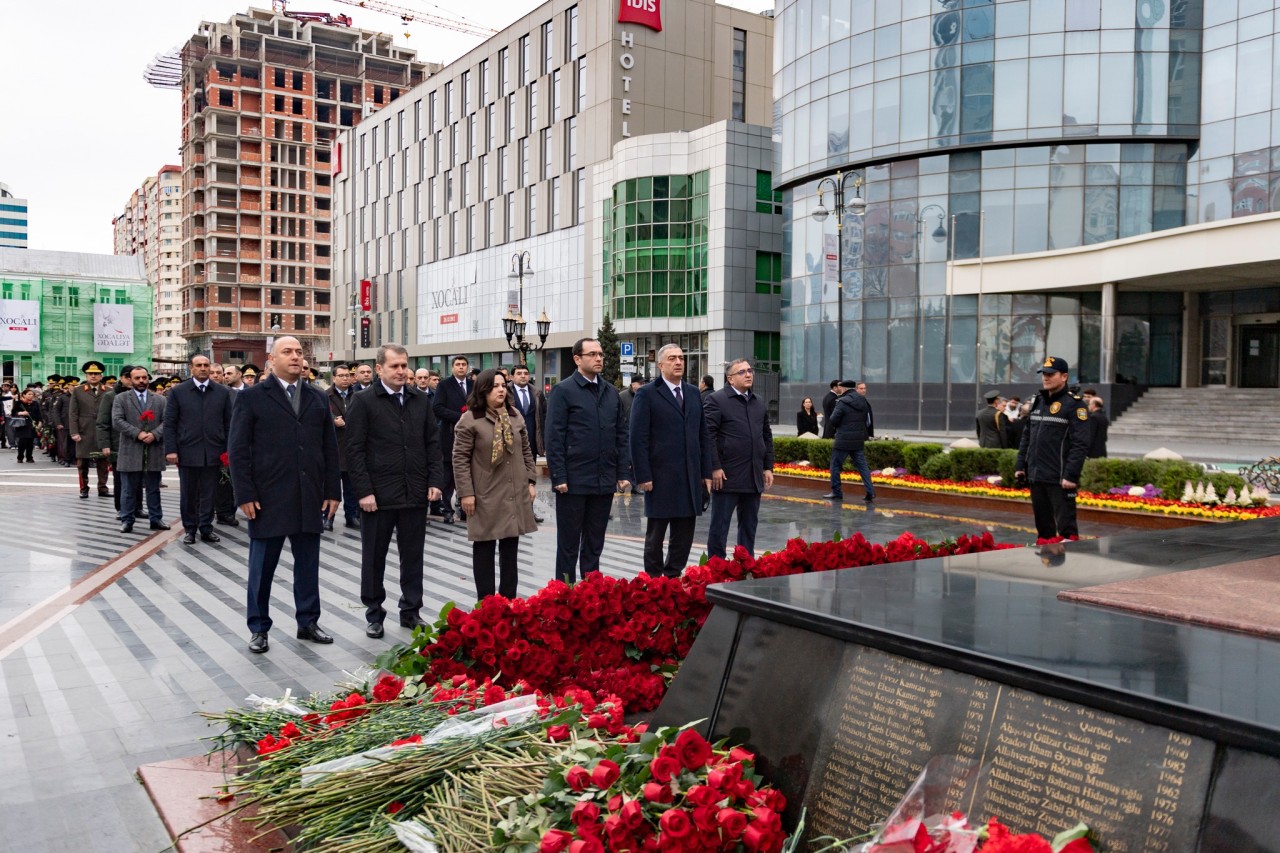 KTN-in kollektivi Xocalı soyqırımı abidəsini ziyarət edib - FOTOLAR
