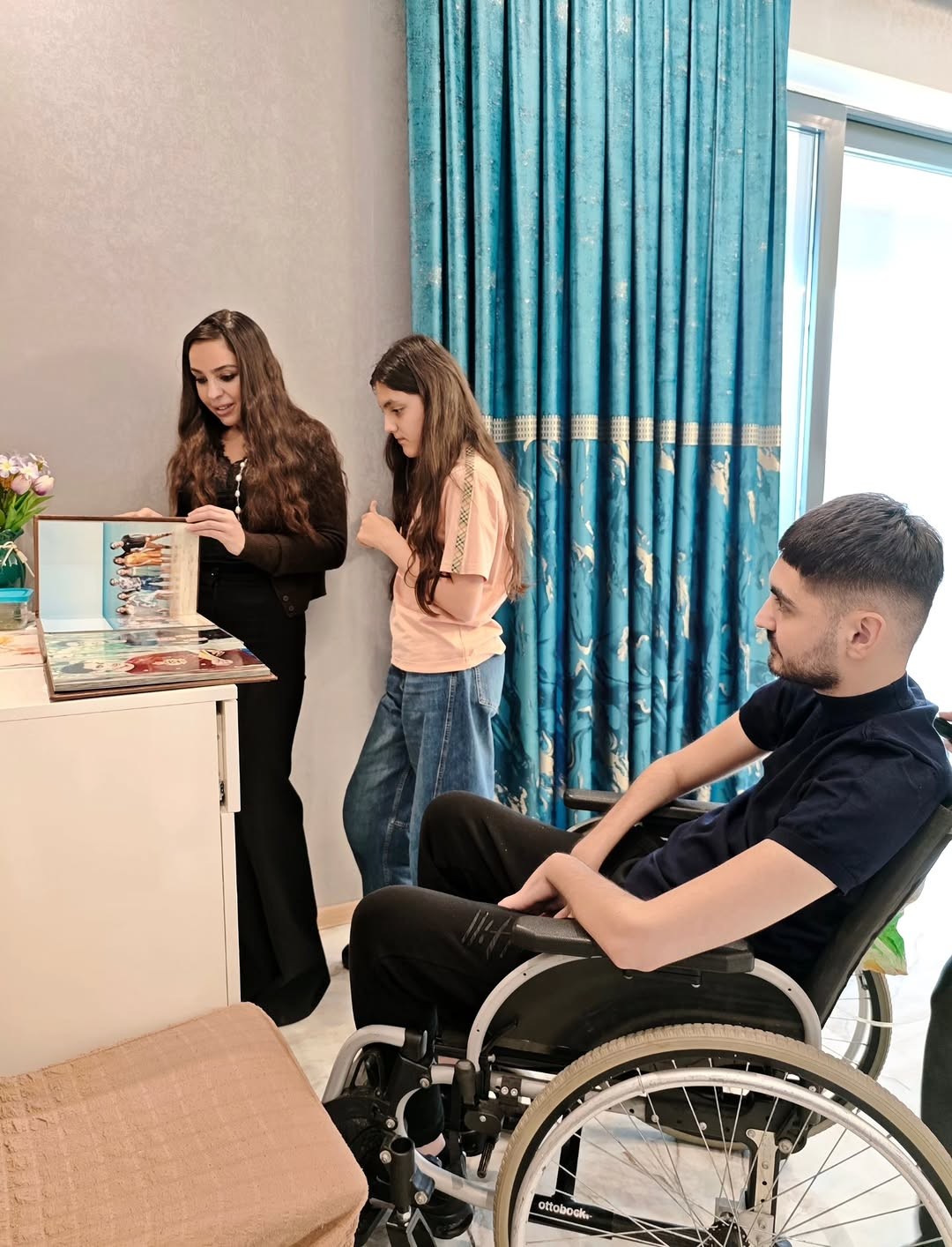 Leyla Əliyeva Vətən müharibəsi qazisi ilə görüşdü - FOTOLAR