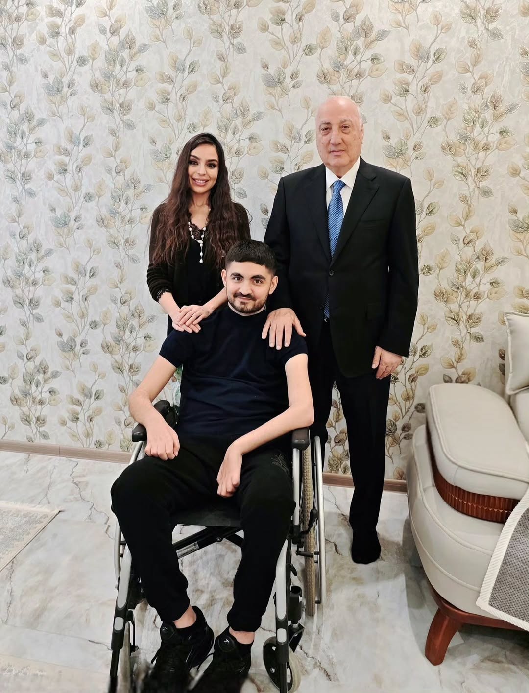 Leyla Əliyeva Vətən müharibəsi qazisi ilə görüşdü - FOTOLAR