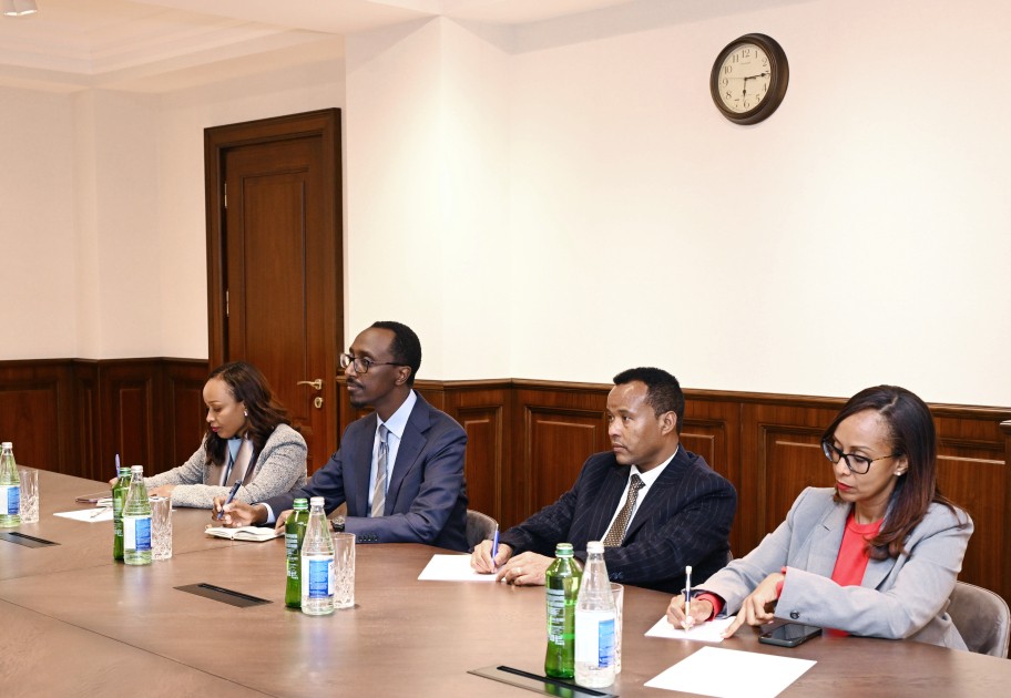 Samir Nuriyev COP32-nin Prezidenti ilə görüşdü - FOTOLAR