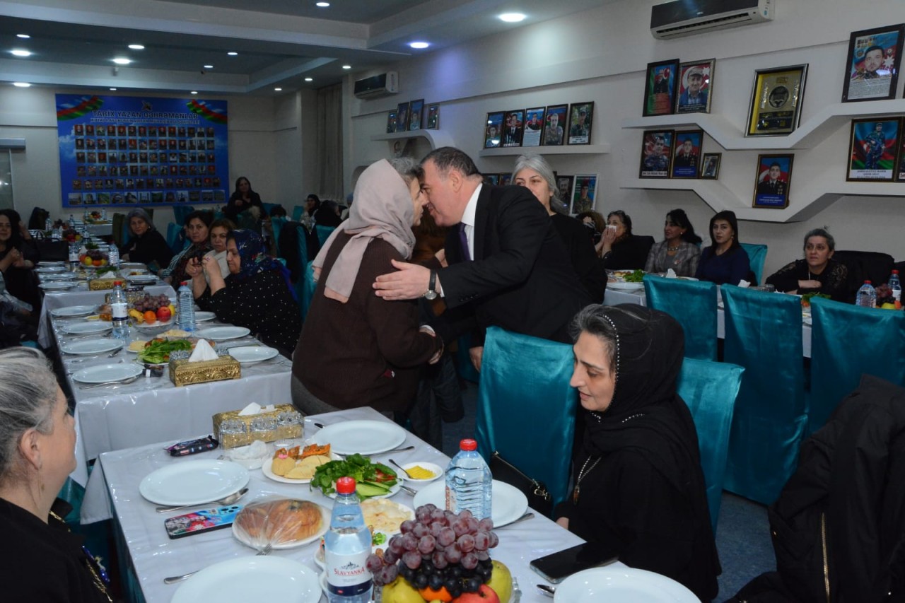 Xətai Rayon İcra Hakimiyyətinin təşkilatçılığı ilə iftar məclisi təşkil edildi - FOTOLAR