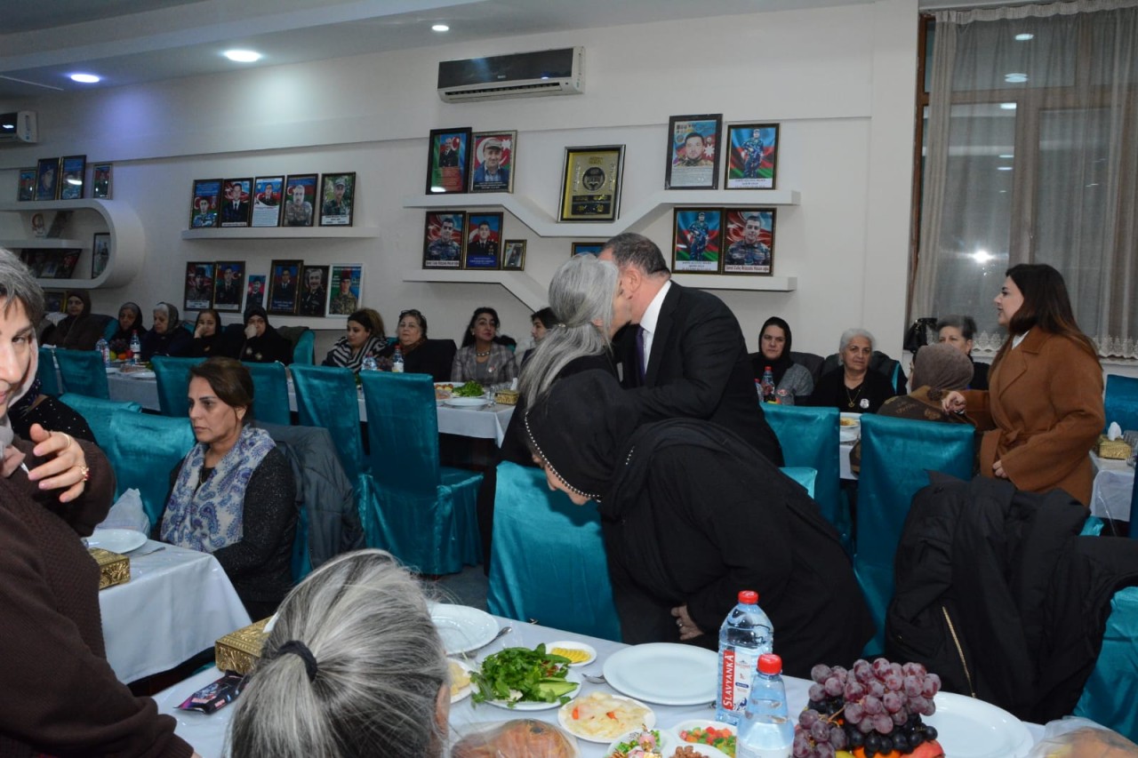 Xətai Rayon İcra Hakimiyyətinin təşkilatçılığı ilə iftar məclisi təşkil edildi - FOTOLAR