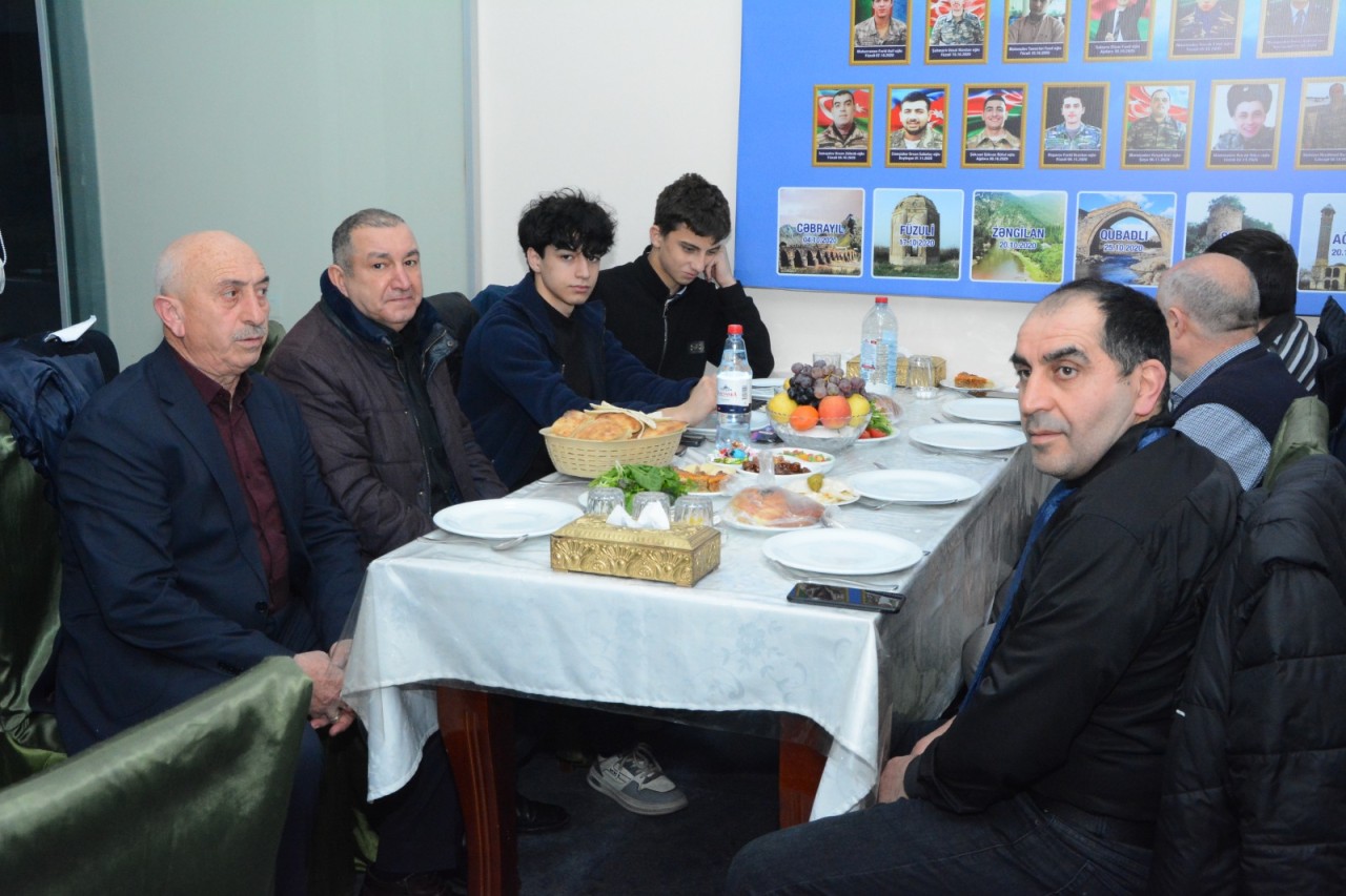 Xətai Rayon İcra Hakimiyyətinin təşkilatçılığı ilə iftar məclisi təşkil edildi - FOTOLAR