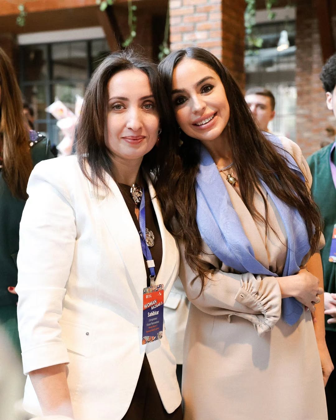 Prezidentin qızları və gəlini "Woman Bazaar" festivalında - FOTOLAR