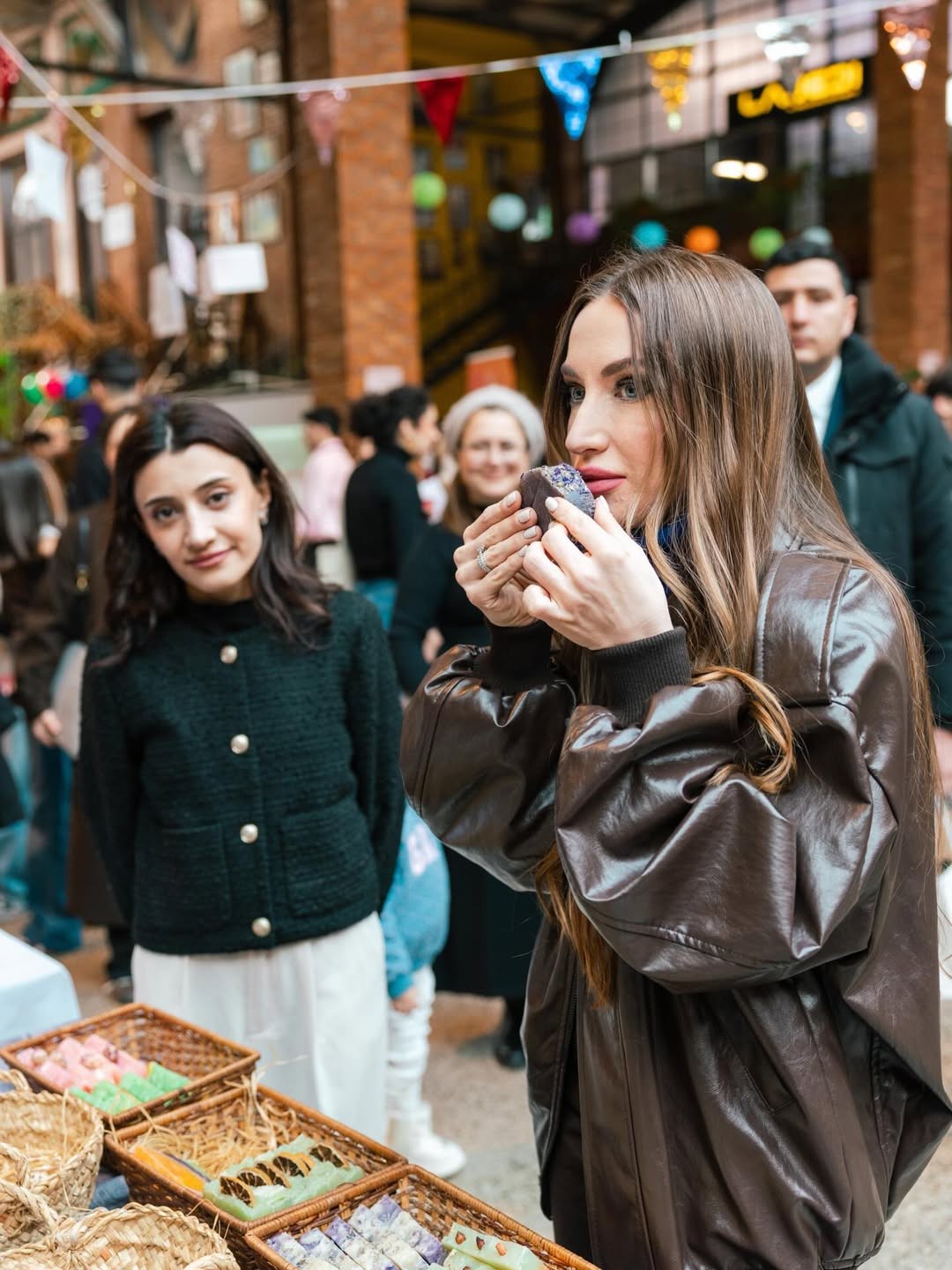 Prezidentin qızları və gəlini "Woman Bazaar" festivalında - FOTOLAR