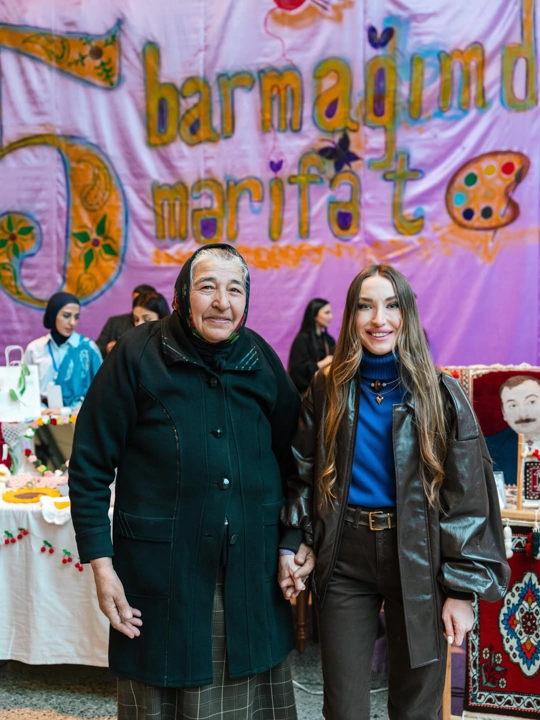 Prezidentin qızları və gəlini "Woman Bazaar" festivalında - FOTOLAR
