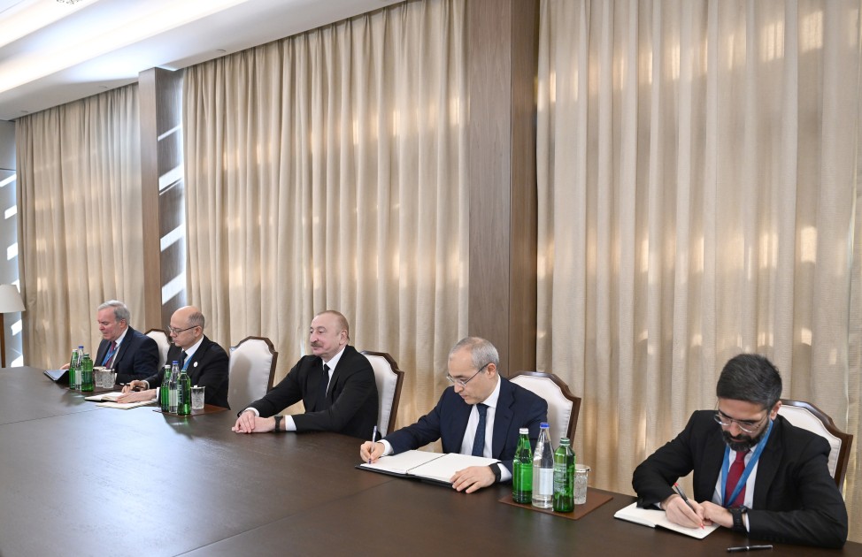 Prezident Avropa Komissiyasının enerji və mənzil siyasəti üzrə komissarını qəbul etdi - FOTOLAR