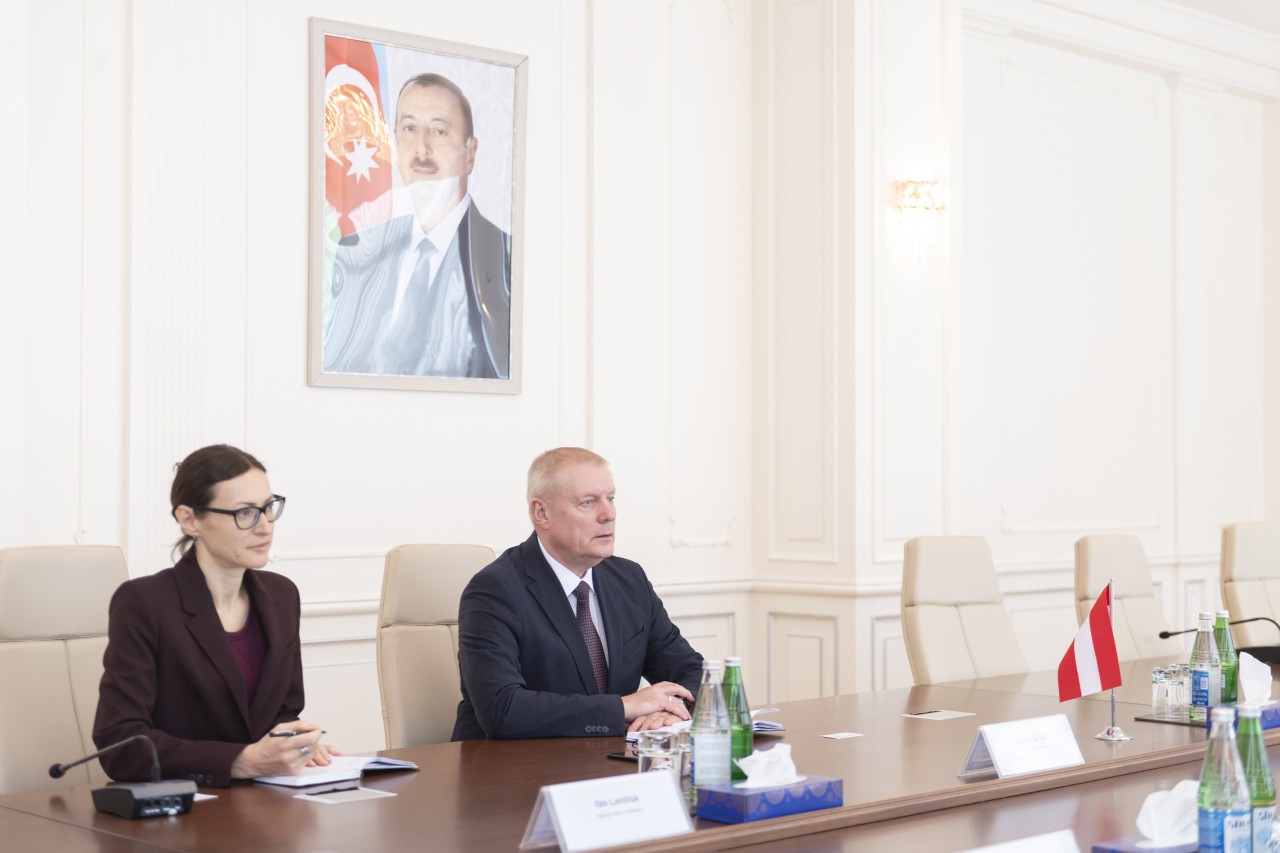 Məcnun Məmmədov Latviyanın Azərbaycandakı səfiri ilə görüşdü - FOTOLAR