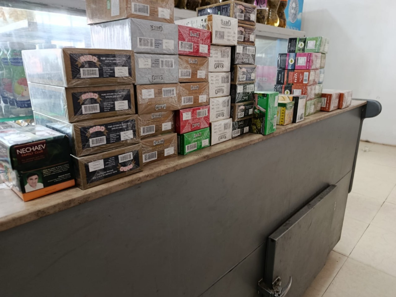 Bu marketdə vaxtı keçmiş məhsullar aşkarlandı - FOTOLAR