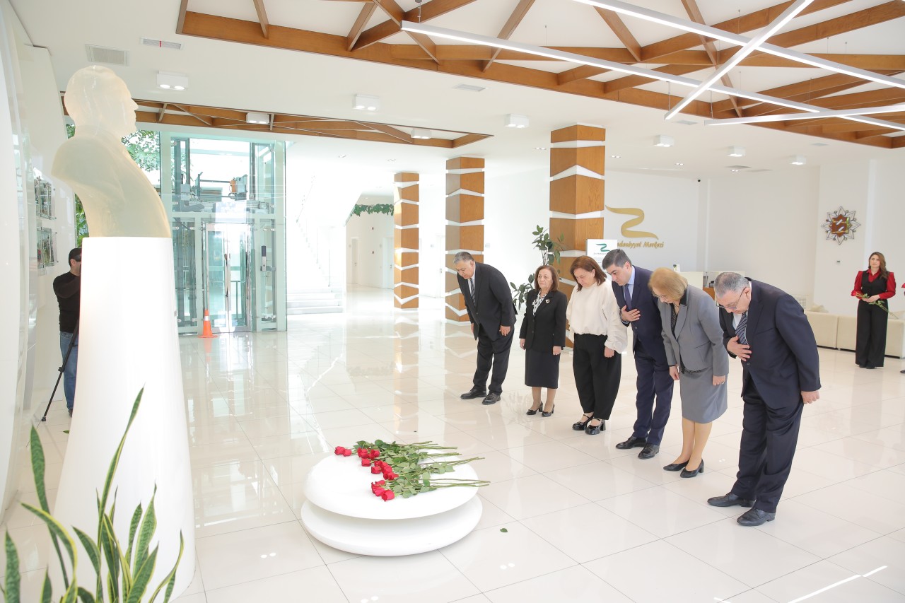 YAP Xəzər rayon təşkilatı “Ailə dəyərləri bu gün” mövzusunda tədbir keçirdi - FOTOLAR