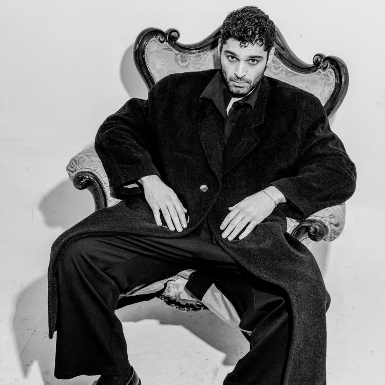 "Eşref Rüya"da rol alacaq - FOTO