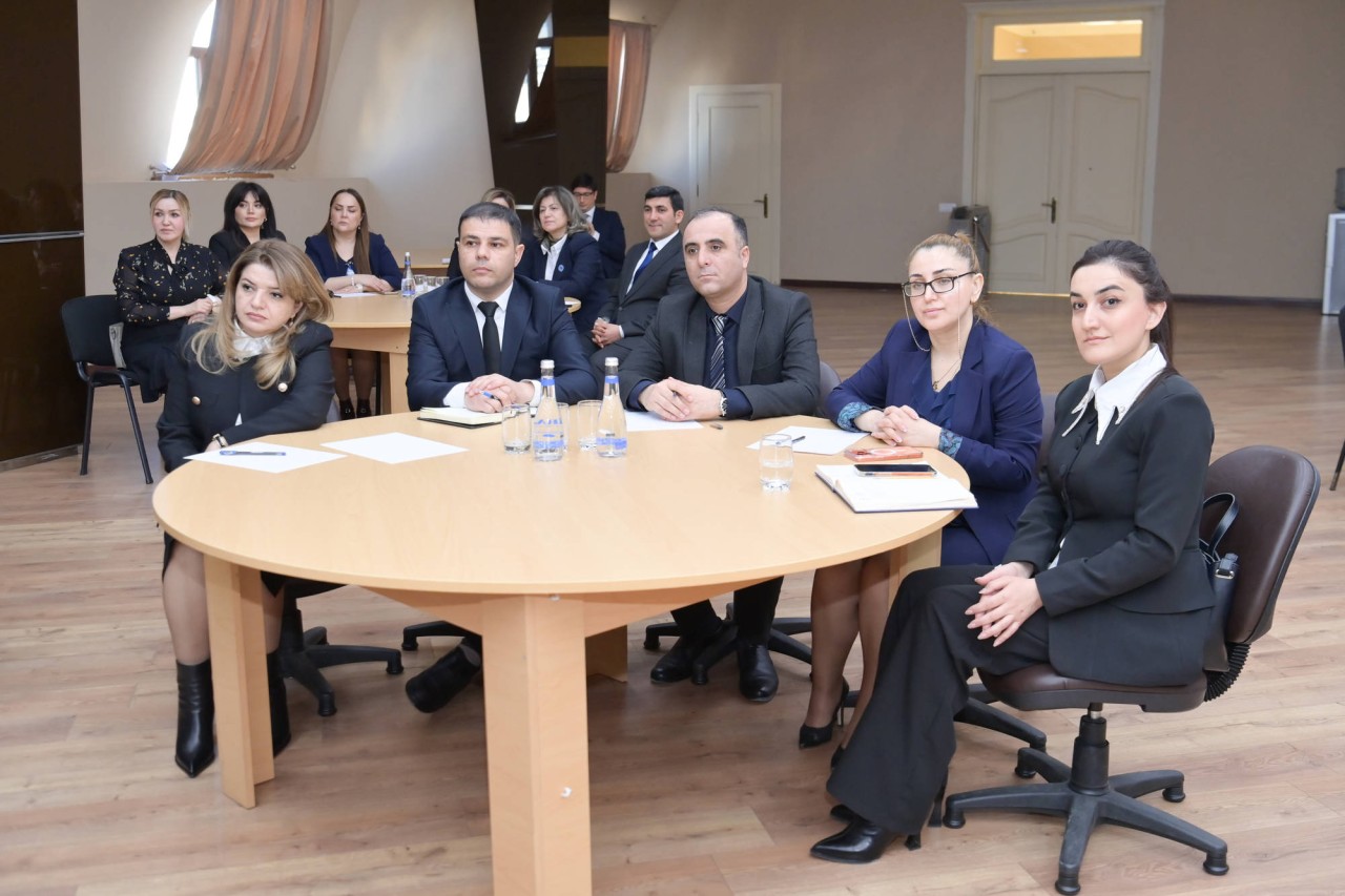 Nazir yeni təyin olunmuş məktəb direktorları ilə görüşdü - FOTOLAR