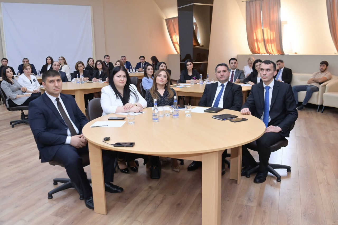 Nazir yeni təyin olunmuş məktəb direktorları ilə görüşdü - FOTOLAR