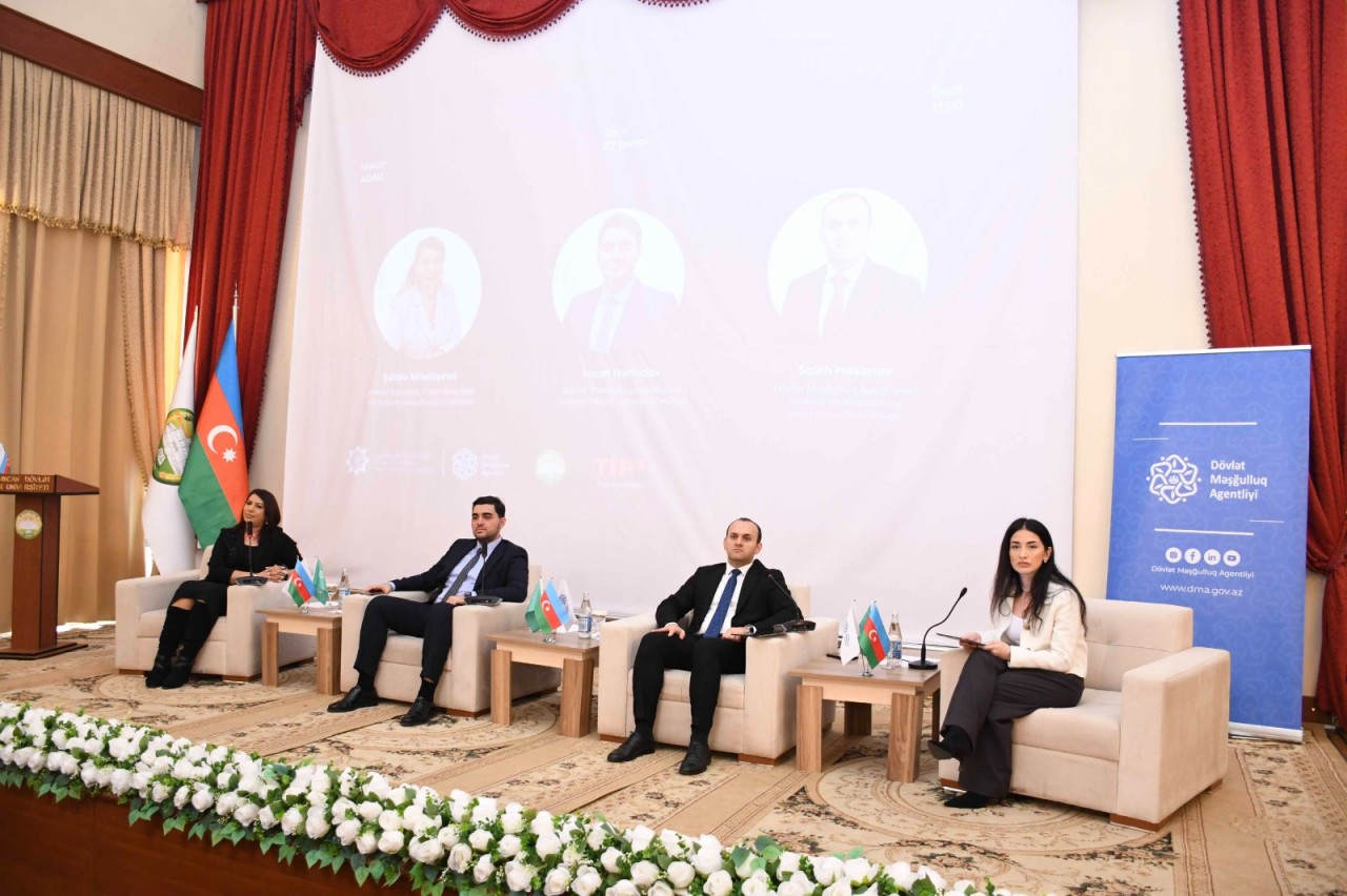 ADAU-da məzunların məşğulluğu ilə bağlı yeni layihə təqdim edilib - FOTOLAR