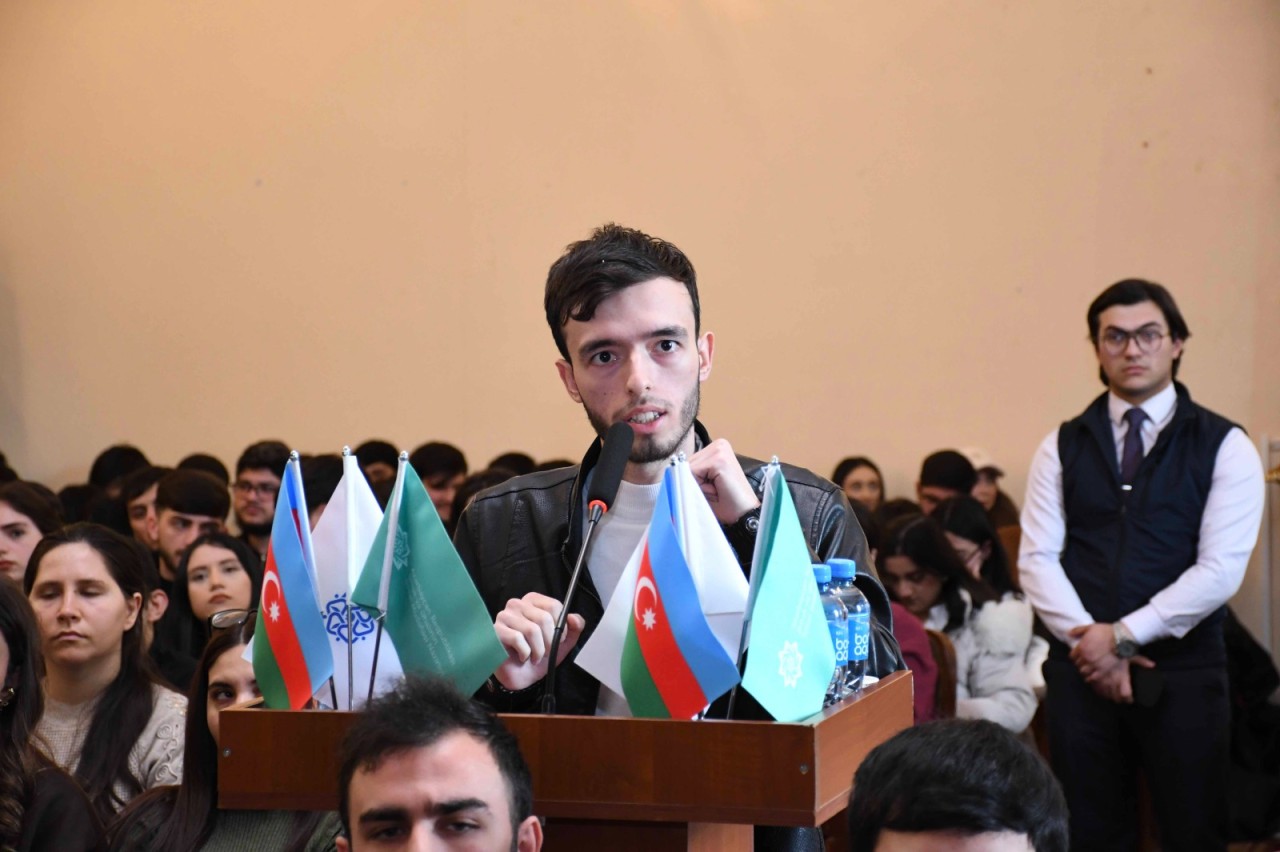 ADAU-da məzunların məşğulluğu ilə bağlı yeni layihə təqdim edilib - FOTOLAR