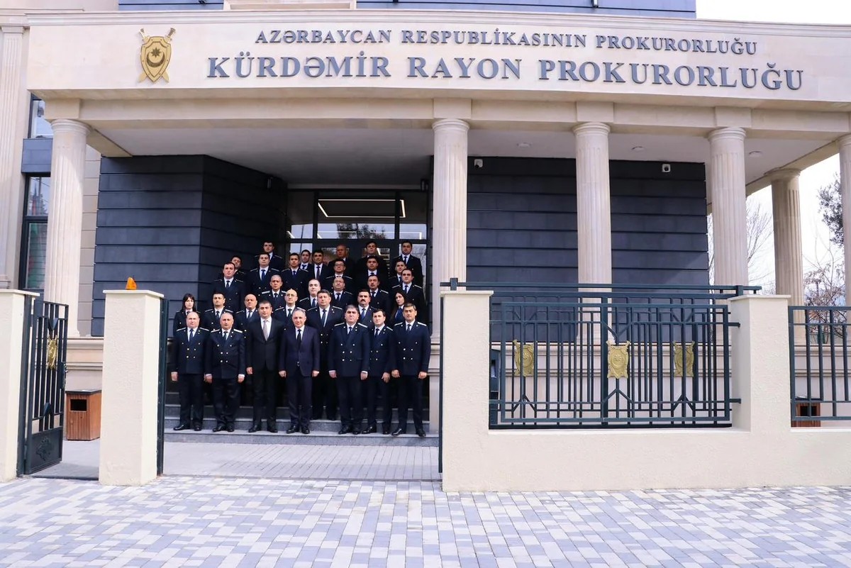 Kamran Əliyev Kürdəmirdə vətəndaşları qəbul etdi (FOTOLAR)