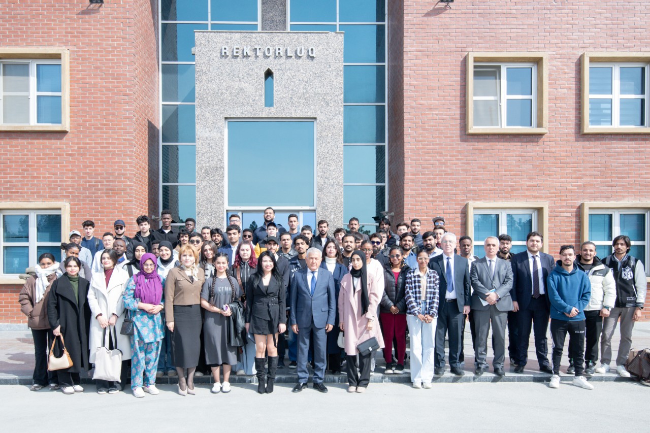 BMU-nun rektoru əcnəbi tələbələrlə görüşüb - FOTOLAR