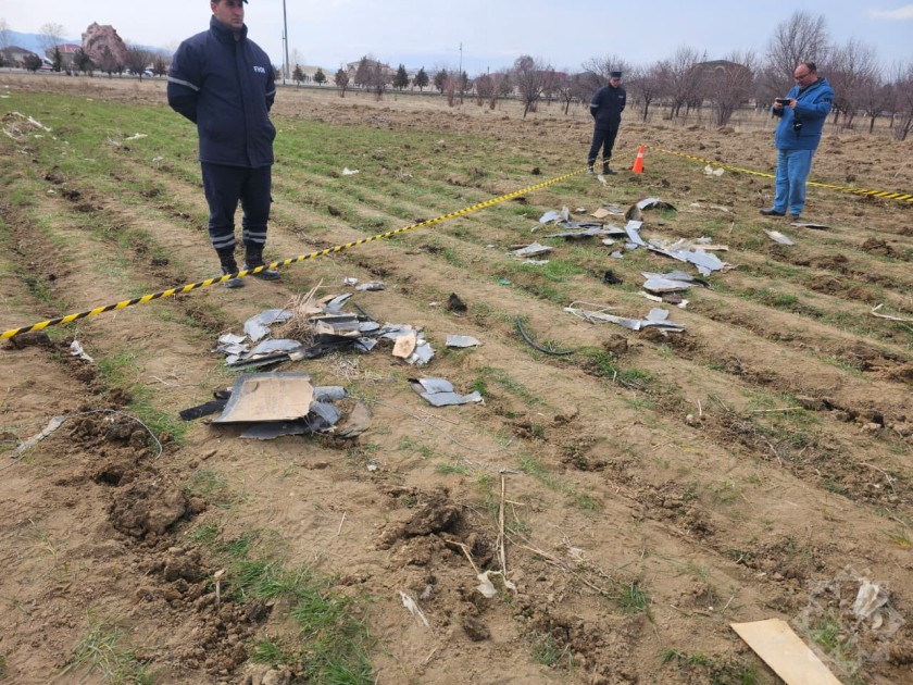 Naxçıvanda məktəb yaxınlığına düşən dronun qalıqları - FOTOLAR+VİDEO