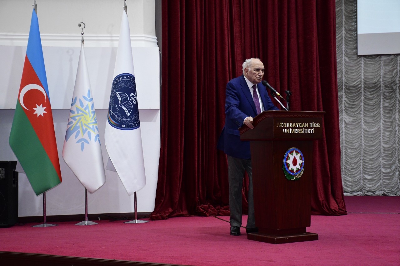 YAP “Yeni reallıqlar və müasir Azərbaycan: aktual çağırışlar fonunda gələcəyə baxış” mövzusunda tədbir keçirdi - FOTOLAR