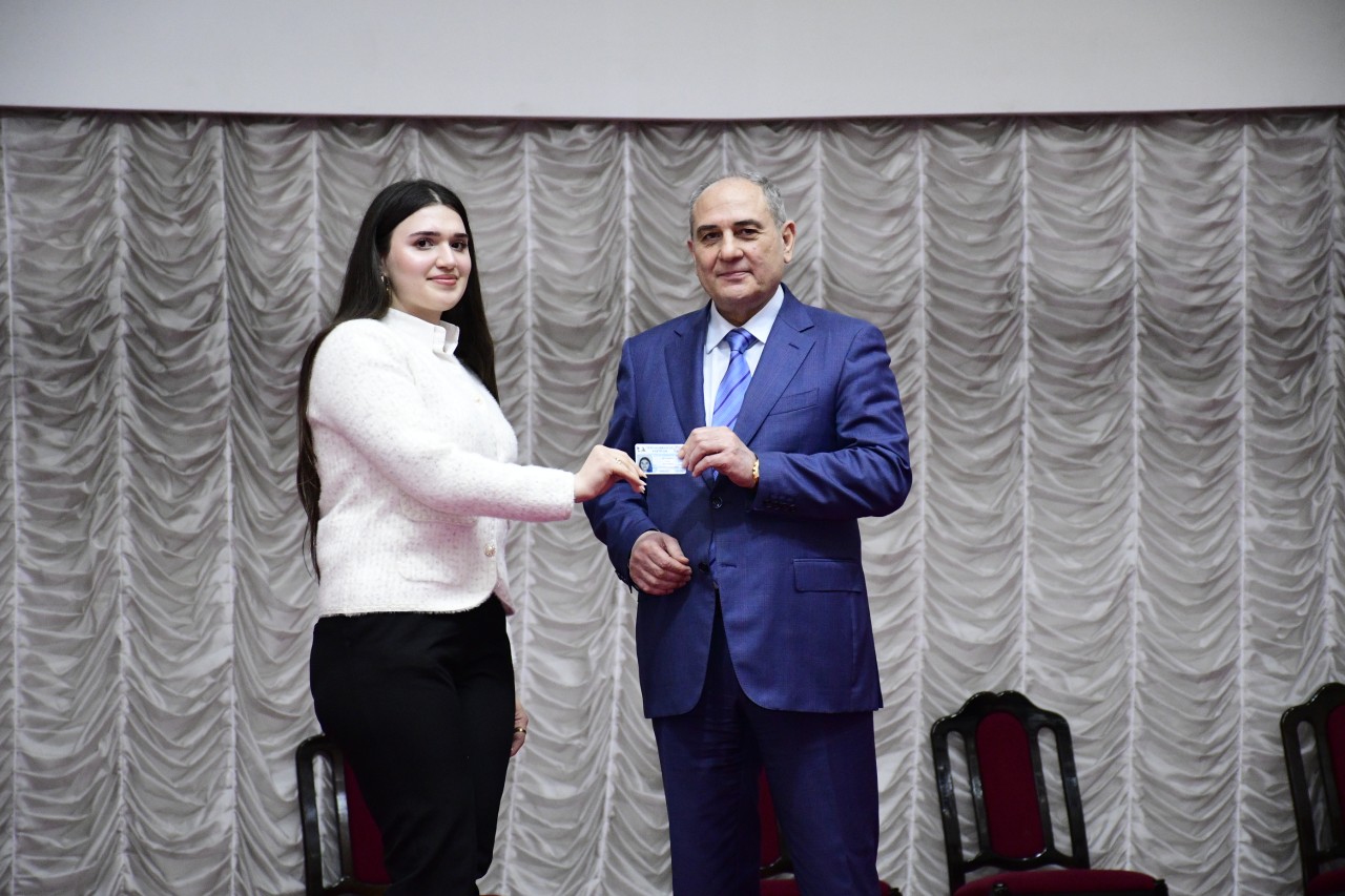 YAP “Yeni reallıqlar və müasir Azərbaycan: aktual çağırışlar fonunda gələcəyə baxış” mövzusunda tədbir keçirdi - FOTOLAR