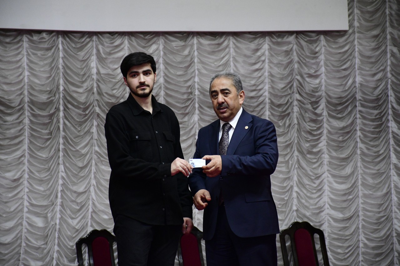 YAP “Yeni reallıqlar və müasir Azərbaycan: aktual çağırışlar fonunda gələcəyə baxış” mövzusunda tədbir keçirdi - FOTOLAR