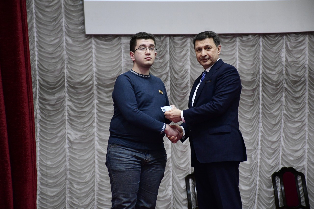 YAP “Yeni reallıqlar və müasir Azərbaycan: aktual çağırışlar fonunda gələcəyə baxış” mövzusunda tədbir keçirdi - FOTOLAR