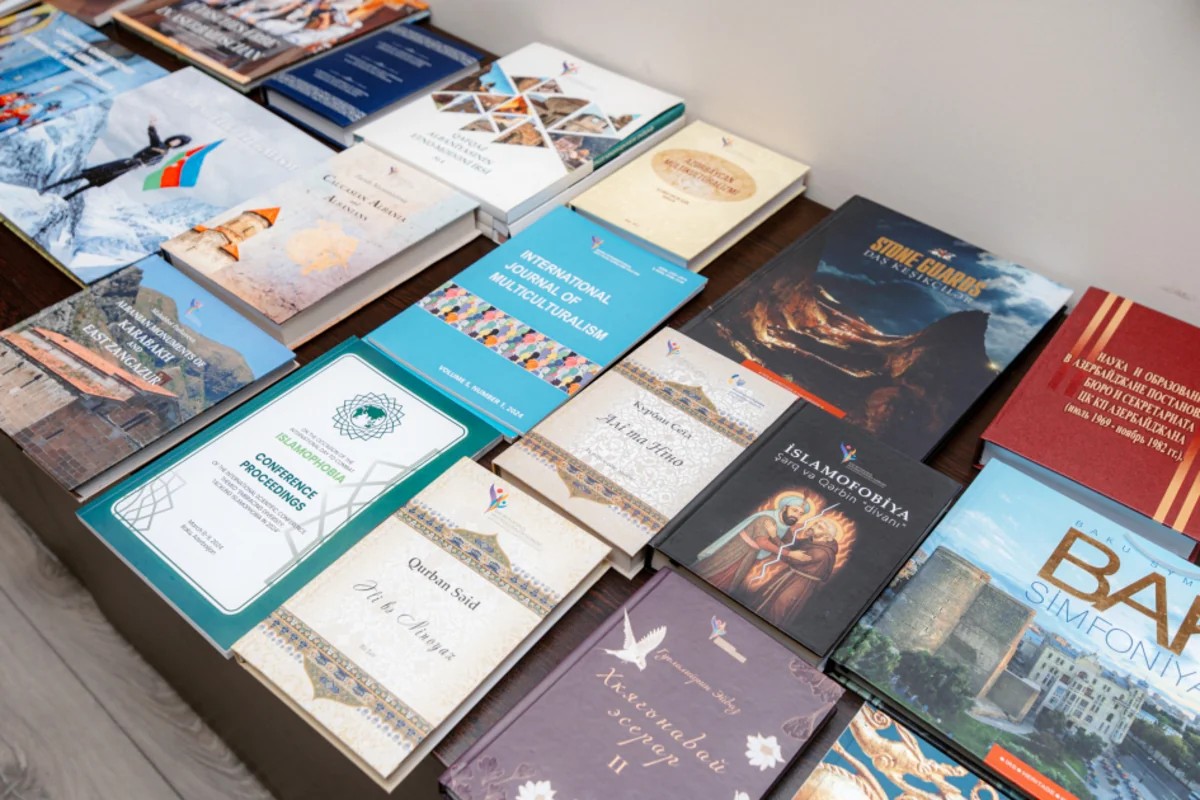 Leyla Əliyeva Bakı Beynəlxalq Multikulturalizm Mərkəzində olub - FOTOLAR