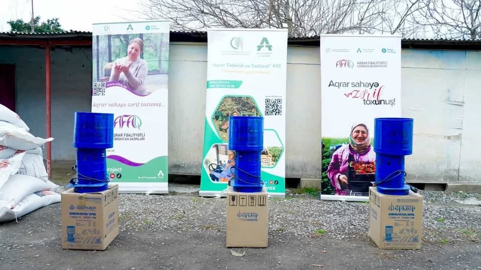Füzulidə qadın fermerlərə avadanlıqlar təqdim olunub - FOTOLAR