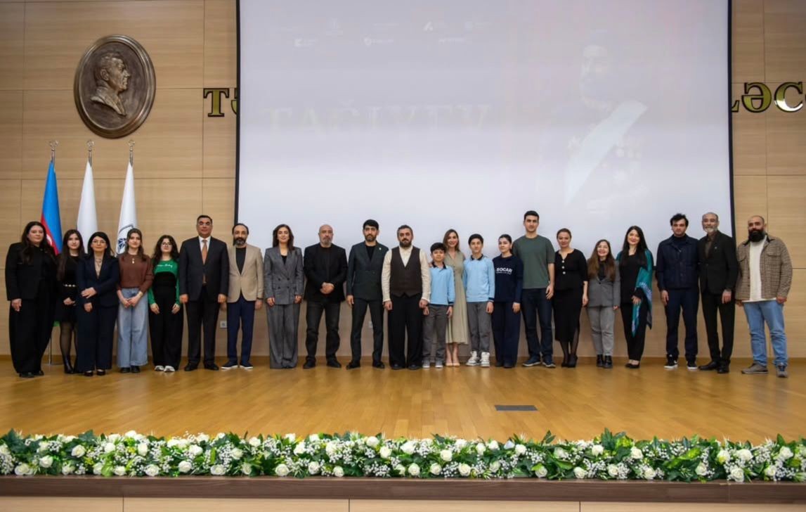 Arzu Əliyeva Bakı Ali Neft Məktəbində - FOTOLAR