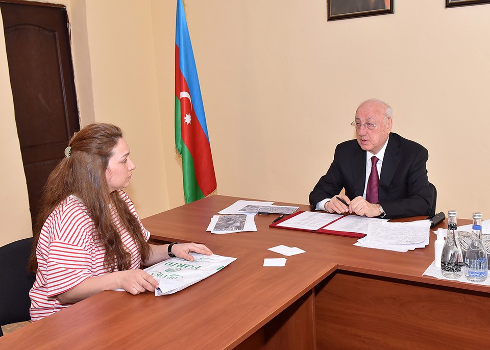 Zakir Fərəcov vətəndaş müraciətlərini yerində dinlədi - FOTOLAR