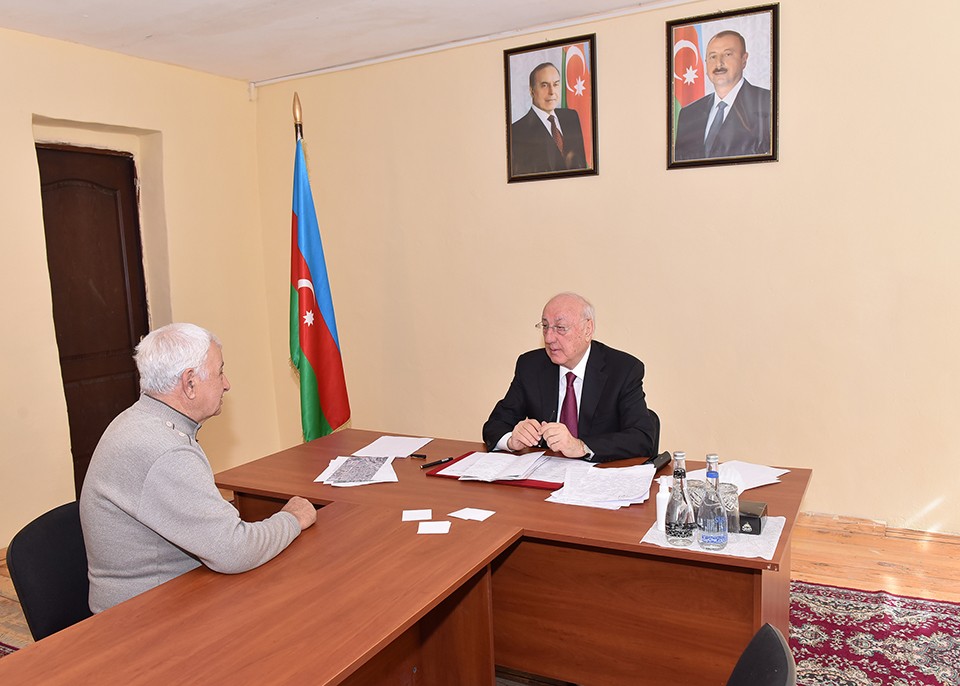 Zakir Fərəcov vətəndaş müraciətlərini yerində dinlədi - FOTOLAR