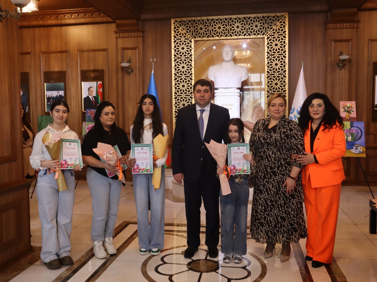 “Güc və Zəriflik” adlı rəsm sərgisi keçirilib - FOTOLAR