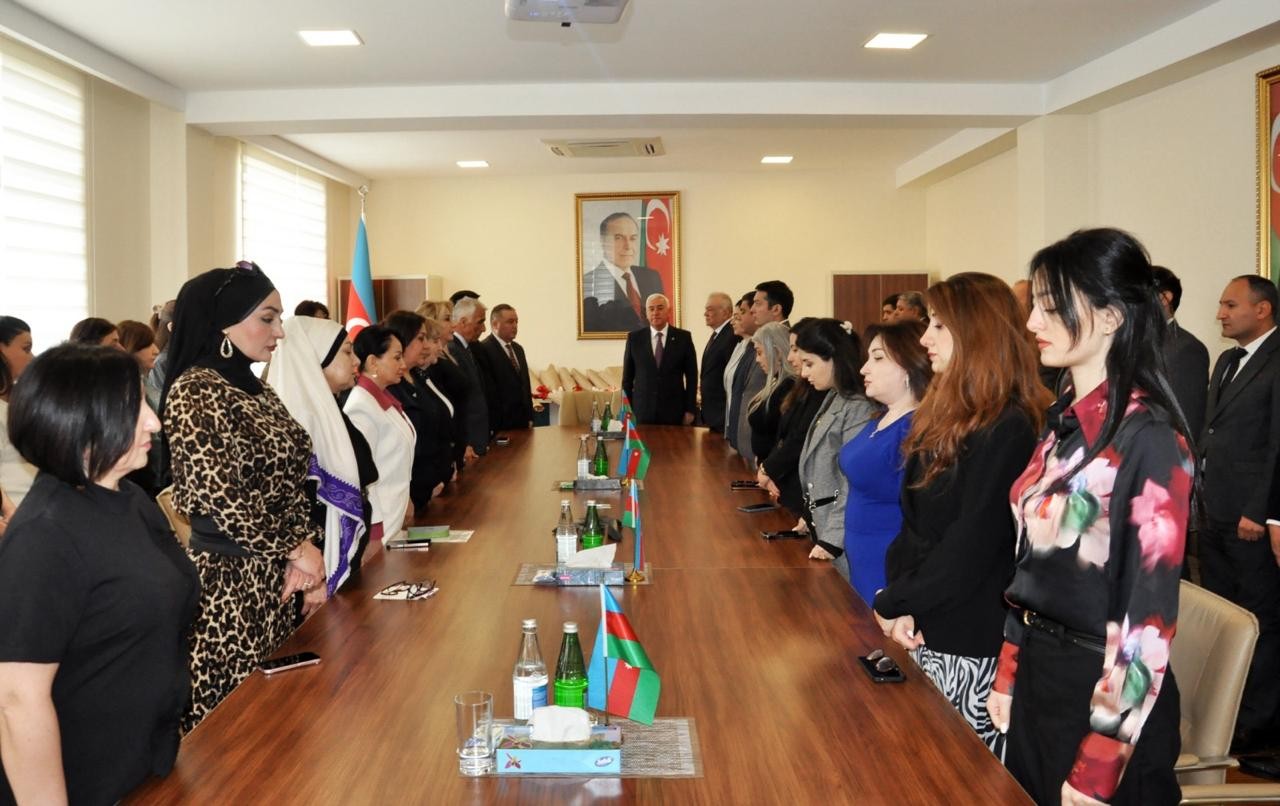 Qadınlar ölkəmizin ictimai-siyasi həyatında fəal iştirak edirlər - FOTOLAR