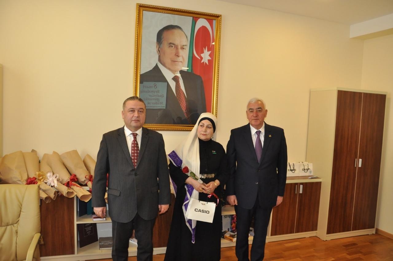 Qadınlar ölkəmizin ictimai-siyasi həyatında fəal iştirak edirlər - FOTOLAR