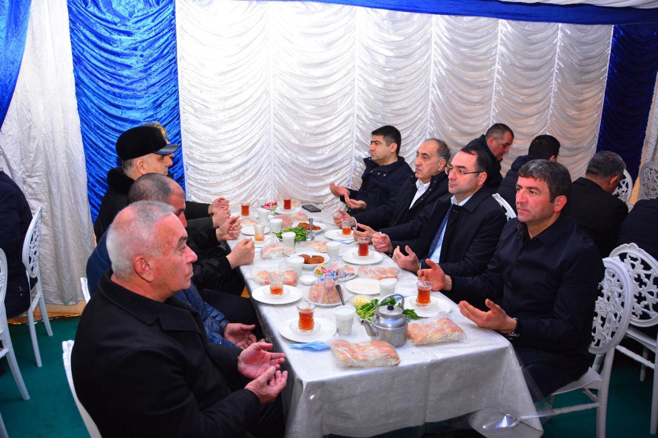 İcra başçısı vəfat edən qazinin yas mərasimində - FOTOLAR