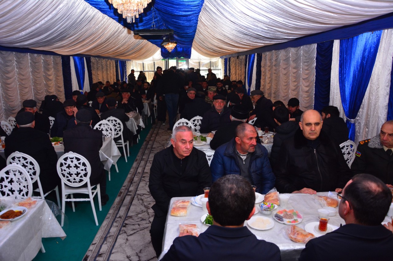 İcra başçısı vəfat edən qazinin yas mərasimində - FOTOLAR